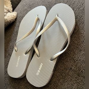 Flip flops